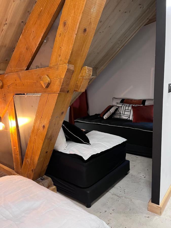 Refuges Sous Les Toits Bed & Breakfast Bourg-Saint-Maurice Bagian luar foto